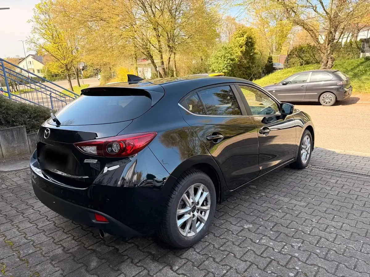 Gebraucht Mazda 3 122 PS (89 kW) 2016 Schwarz Kombi