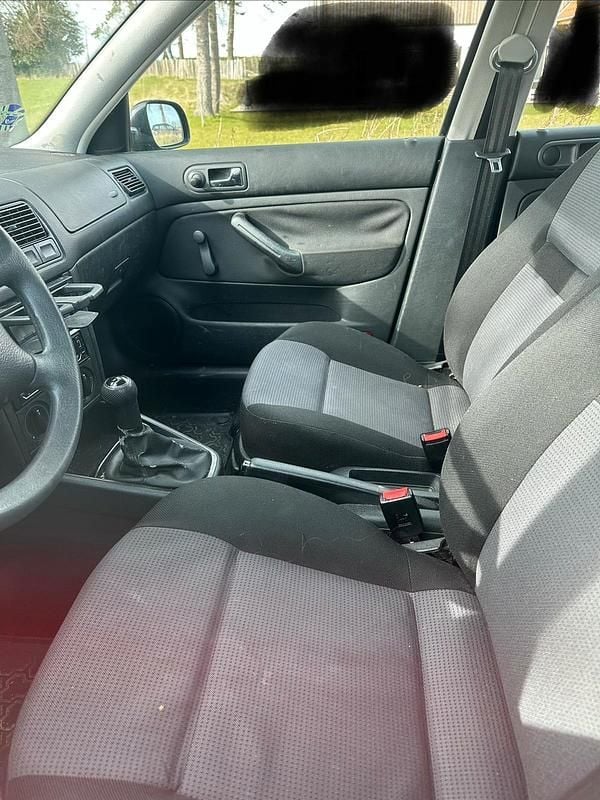 Usata VW Golf IV 75 CV (55 kW) 2000 Nero Station wagon