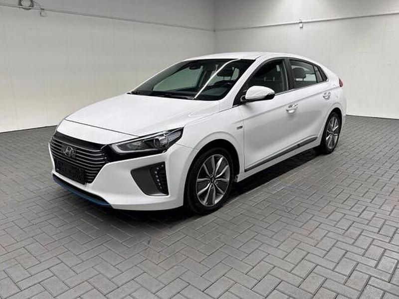 Polar white / sol Gebraucht 2017 Hyundai Ioniq Style Kleinwagen | 15.480 € (Etwas zu teuer) - Bild 1/4