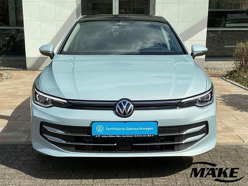 Gebraucht VW Golf VIII Style 150 PS (110 kW) 2025 Weiss Limousine