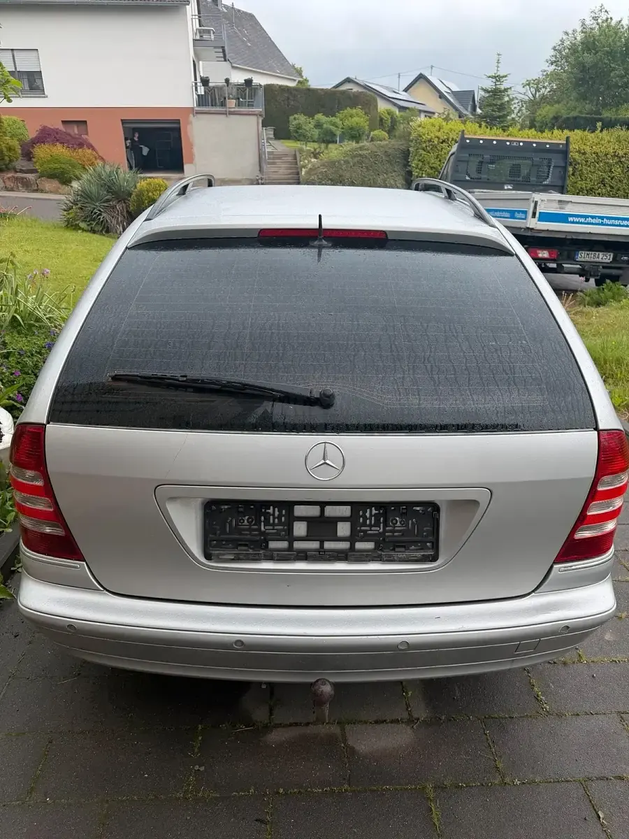Gebraucht Mercedes C220 150 PS (110 kW) 2004 Silber Kombi