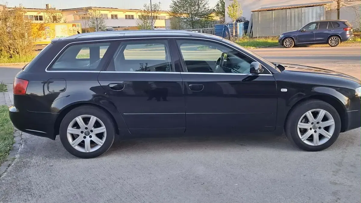 Second-hand Audi A4 140 CP (102 kW) 2011 Negru Break