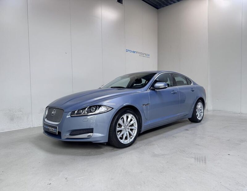 Grau Gebraucht 2013 Jaguar XF Limousine | 7.500 € (Fairer Preis) - Bild 1/4
