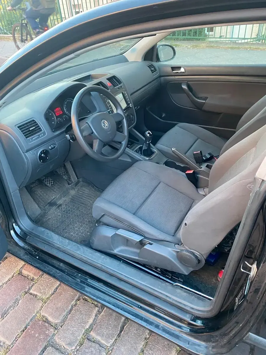 Gebraucht VW Golf V 75 PS (55 kW) 2004 Schwarz Kleinwagen