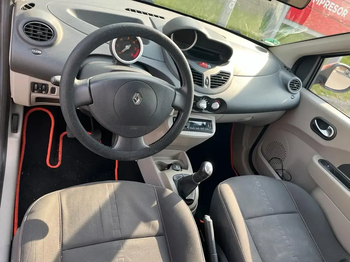 Gebraucht Renault Twingo 64 PS (47 kW) 2008 Orange Kleinwagen