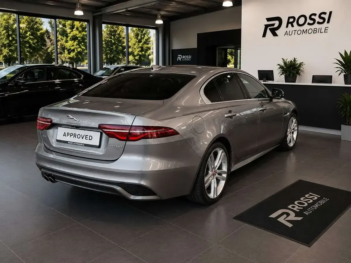 Gebraucht Jaguar XE R-Dynamic 179 PS (131 kW) 2020 Eiger grey Limousine