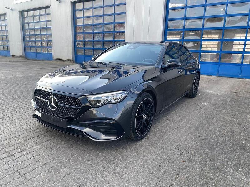 Gebraucht Mercedes E220 AMG line 197 PS (144 kW) 2024 Grau Limousine