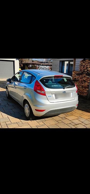 Gebraucht Ford Fiesta 82 PS (60 kW) 2009 Grau Kleinwagen