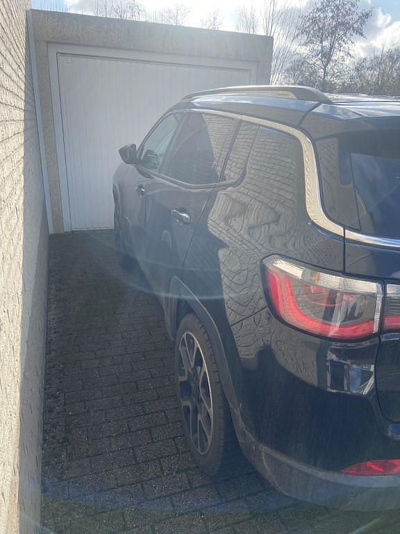 Gebraucht Jeep Compass Limited 140 PS (102 kW) 2018 Schwarz SUV