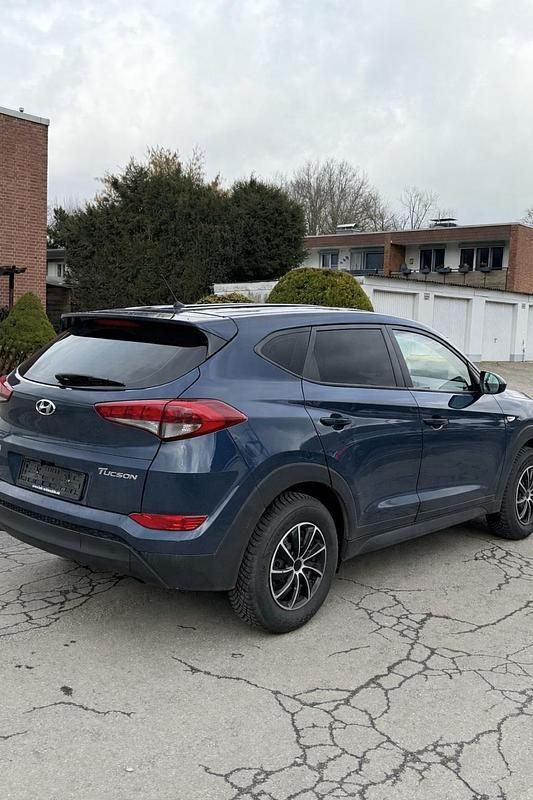 Gebraucht Hyundai Tucson 132 PS (97 kW) 2016 Blau SUV