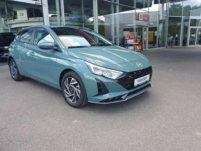 Neu Hyundai i20 Trend 90 PS (66 kW) 2026 Mangrove green mineraleffekt Kleinwagen