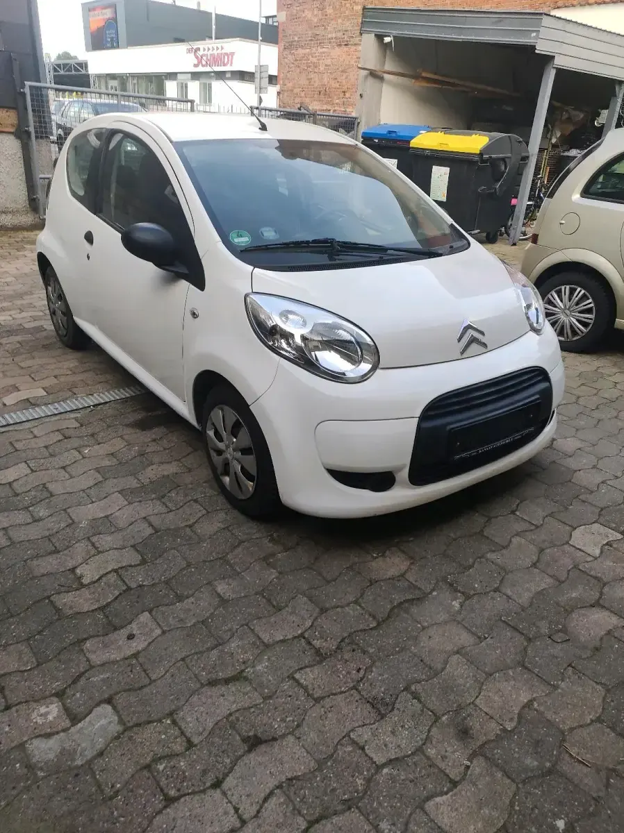 Gebraucht Citroën C1 68 PS (50 kW) 2011 Weiß Kleinwagen