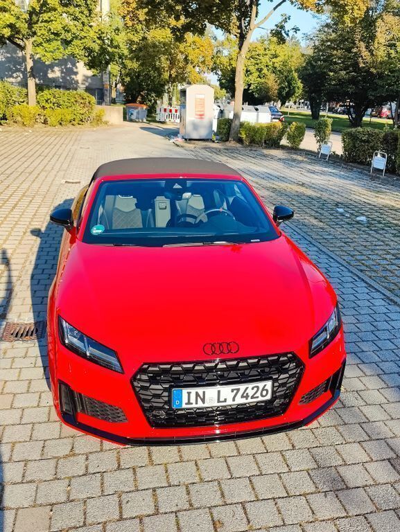 Rot Gebraucht 2022 Audi TT Competition Cabrio | 46.000 € (Teuer) - Bild 1/4