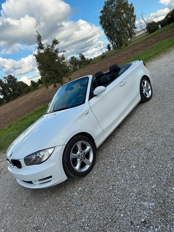 Weiß Gebraucht 2009 BMW 118 Cabriolet Cabrio | 6.500 € (Fairer Preis) - Bild 1/4