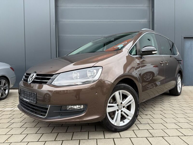 Braun Gebraucht 2012 VW Sharan Match Van / Kleinbus | 14.990 € (Etwas zu teuer) - Bild 1/4