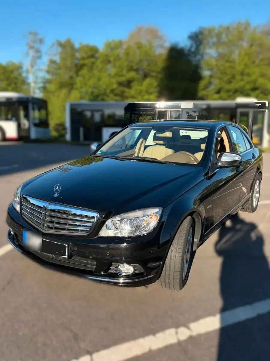 Gebraucht Mercedes C230 Avantgarde 204 PS (150 kW) 2008 Schwarz Limousine