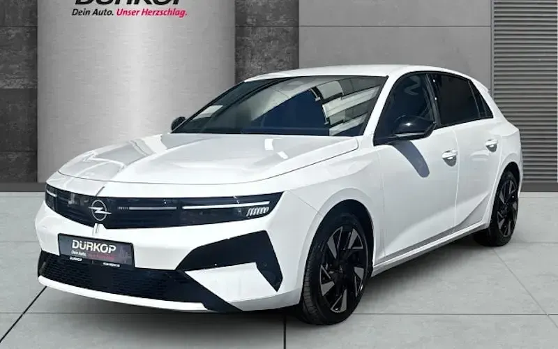 Gebraucht Opel Astra 145 PS (106 kW) 2026 Limousine