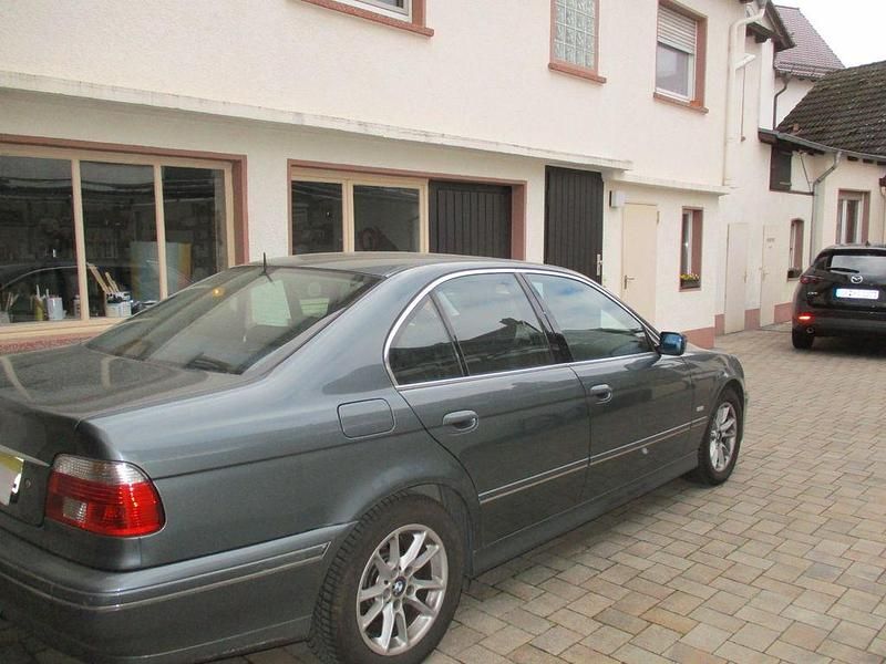 Gebraucht BMW 530 Exclusive 193 PS (141 kW) 2003 Grau Limousine