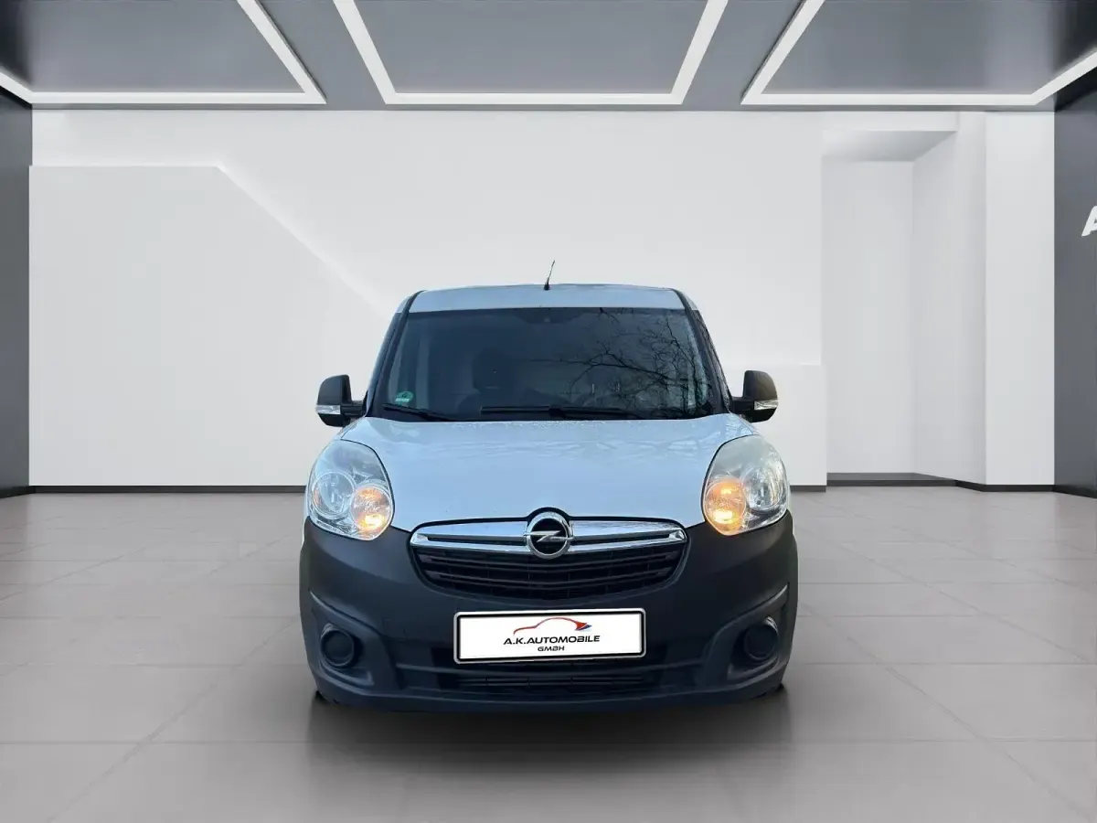 Gebraucht Opel Combo 120 PS (88 kW) 2017 Weiß Van / Kleinbus