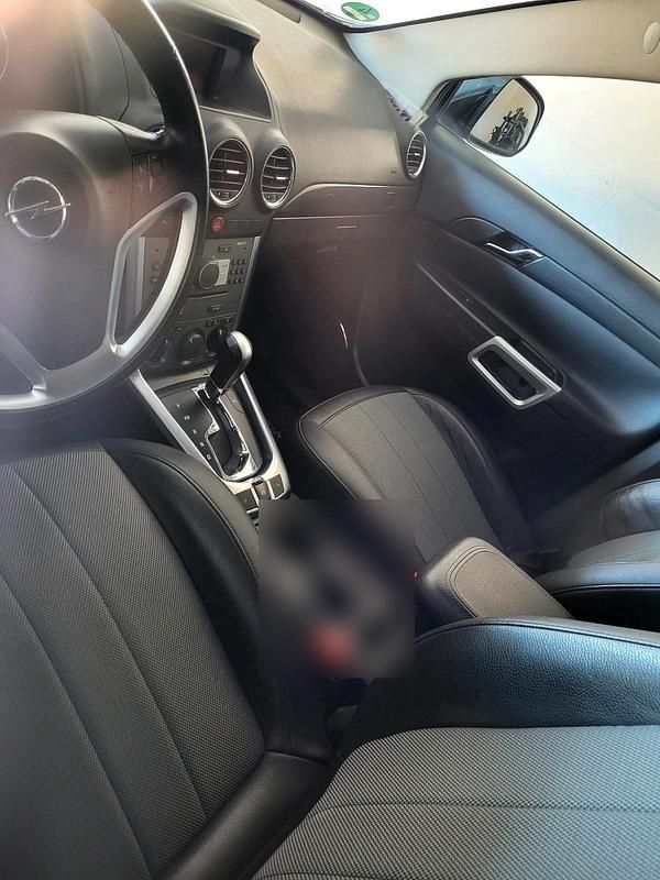 Gebraucht Opel Antara 163 PS (119 kW) 2012 Schwarz SUV