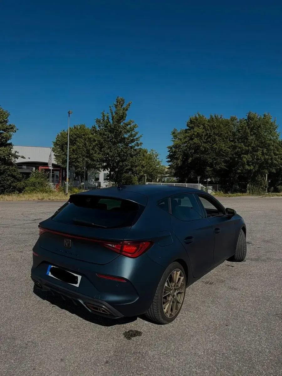 Gebraucht Cupra Leon 204 PS (150 kW) 2022 Blau Limousine