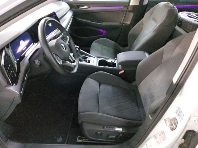 Gebraucht VW Golf VIII Style 131 PS (96 kW) 2022 Weiß Limousine