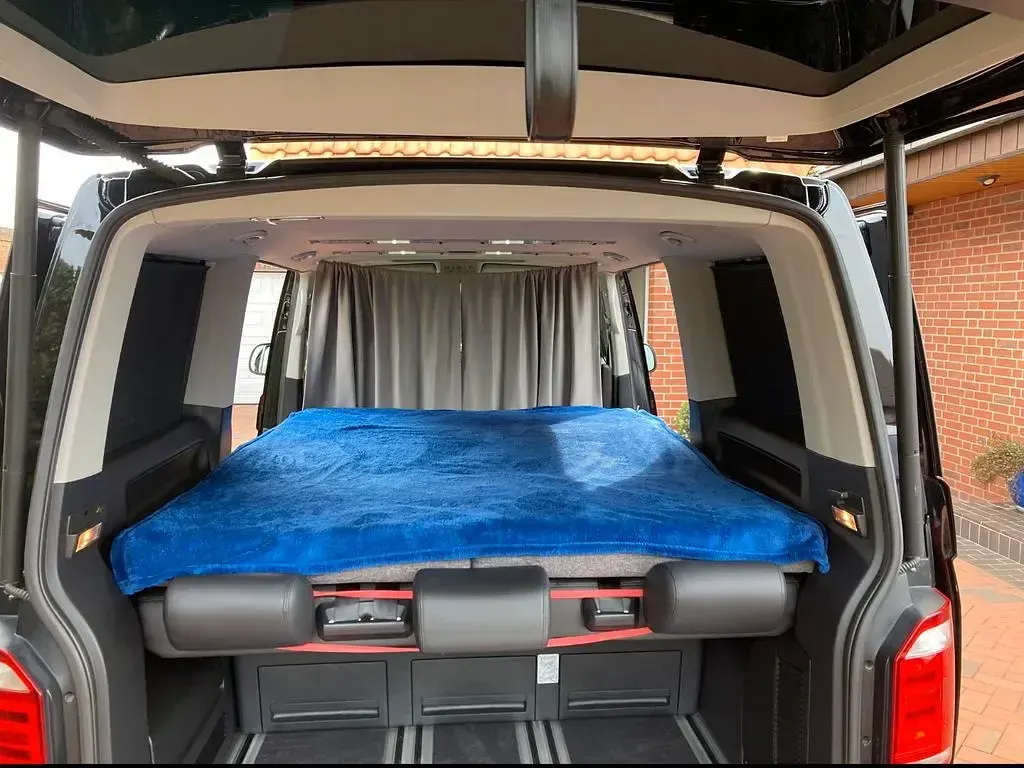Gebraucht VW Multivan 204 PS (150 kW) 2016 Schwarz Van / Kleinbus