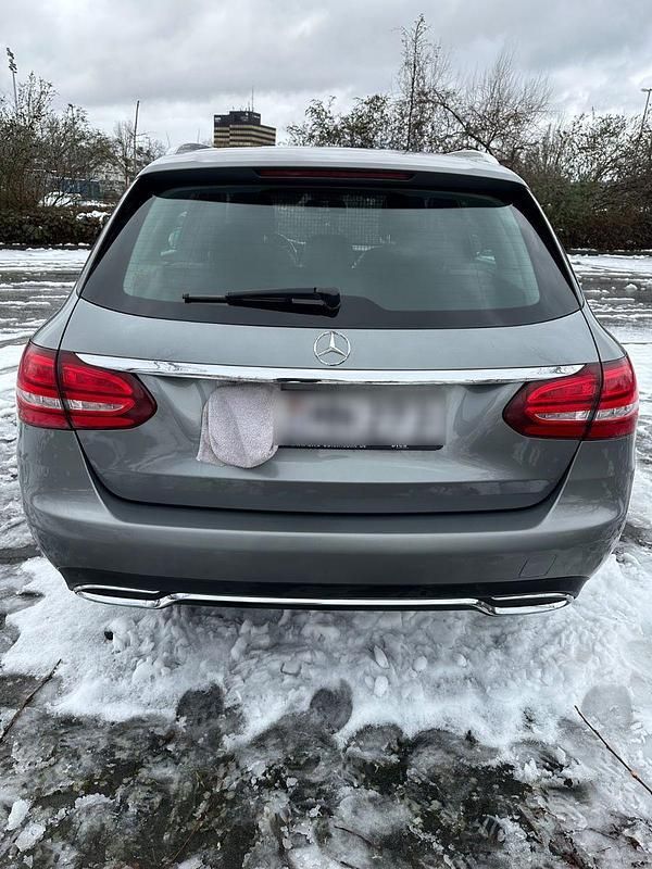 Gebraucht Mercedes C250 Avantgarde 204 PS (150 kW) 2016 Silber Kombi