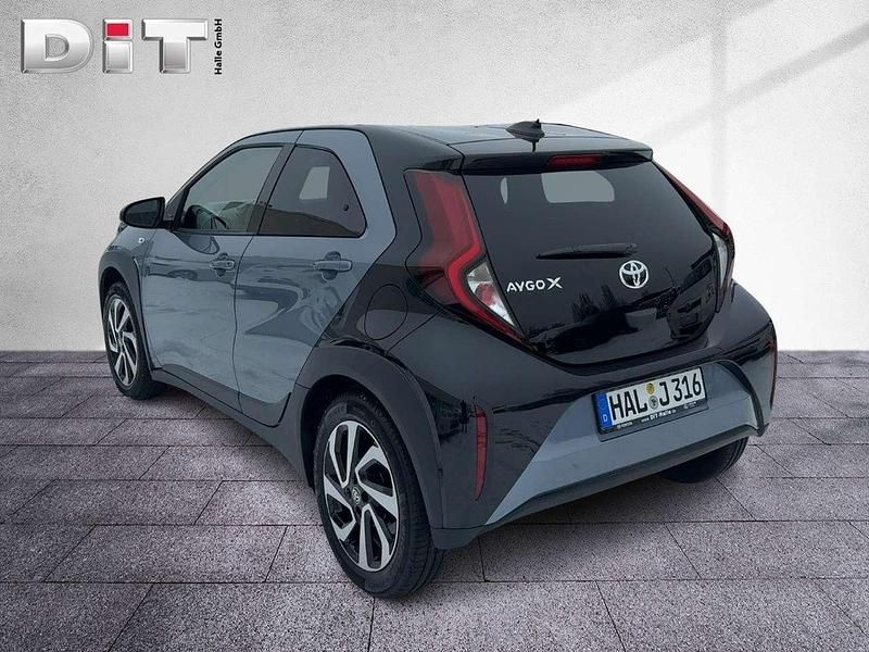 Neu Toyota Aygo Business Edition 72 PS (52 kW) 2025 Celestite grey metallic Kleinwagen