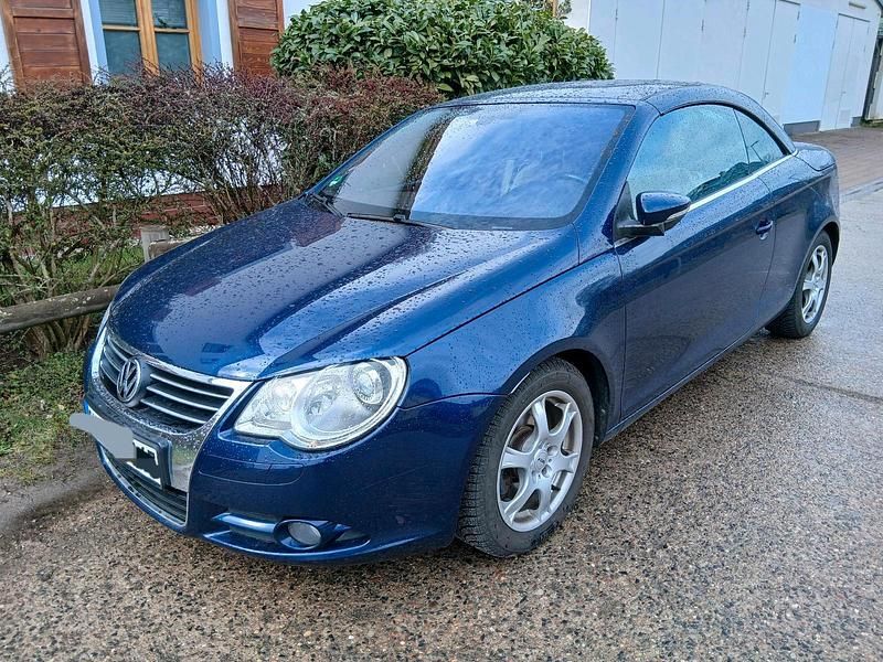 Gebraucht VW Eos 140 PS (102 kW) 2008 Blau Cabrio
