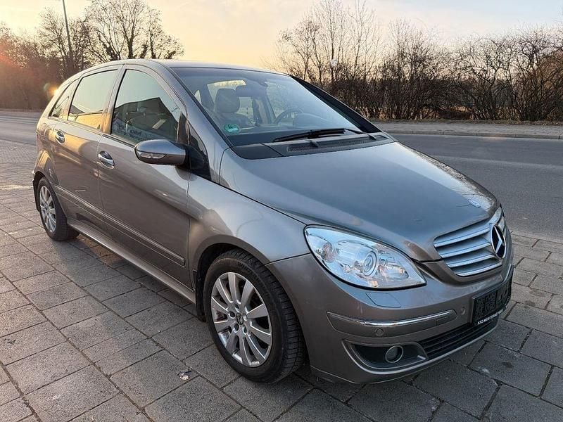 Gebraucht Mercedes B200 140 PS (102 kW) 2006 Grau Van / Kleinbus
