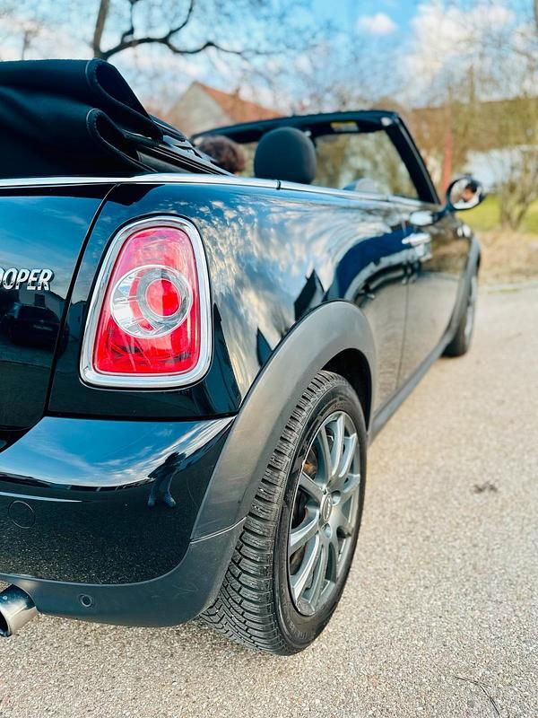 Gebraucht Mini Cooper Cabriolet 122 PS (89 kW) 2015 Schwarz Cabrio
