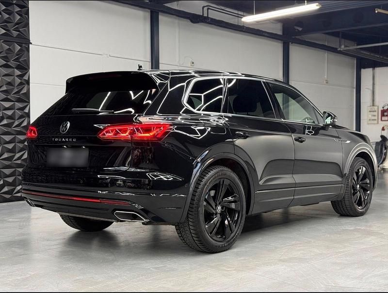 Gebraucht VW Touareg R-line 286 PS (210 kW) 2022 Schwarz SUV