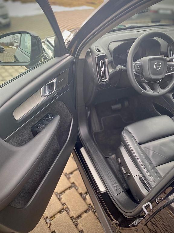 Gebraucht Volvo XC40 Plus 163 PS (119 kW) 2022 Schwarz SUV