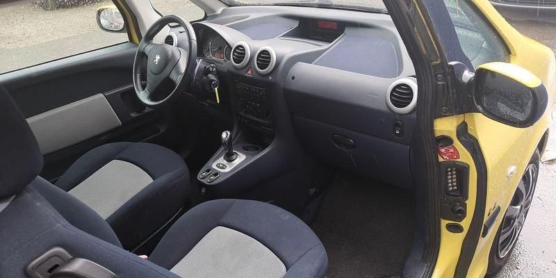 Gebraucht Peugeot 1007 73 PS (53 kW) 2005 Gelb Van / Kleinbus