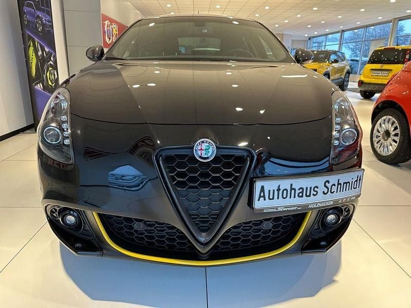 Schwarz Gebraucht 2019 Alfa Romeo Giulietta Edizione Speciale Limousine | 19.990 € (Etwas zu teuer) - Bild 1/4