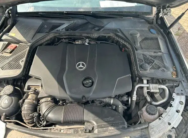 Gebraucht Mercedes C220 170 PS (125 kW) 2015 Silber Limousine