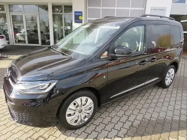 Używany VW Caddy Move 122 KM (89 kW) 2021 Czarny Minivan
