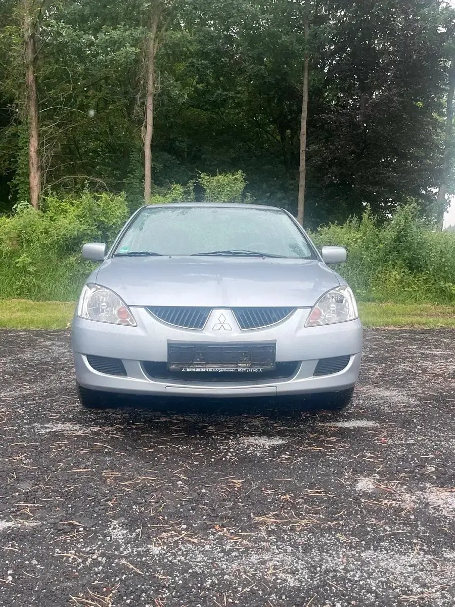 Gebraucht Mitsubishi Lancer 98 PS (72 kW) 2003 Silber Limousine