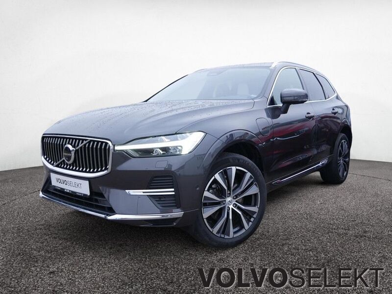 Grau / platinum grey (metallic) Gebraucht 2021 Volvo XC60 Inscription SUV | 42.990 € (Fairer Preis) - Bild 1/4