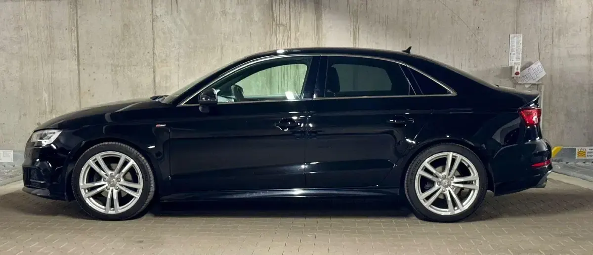 Second-hand Audi A3 S-Line 150 CP (110 kW) 2018 Negru Berlinǎ