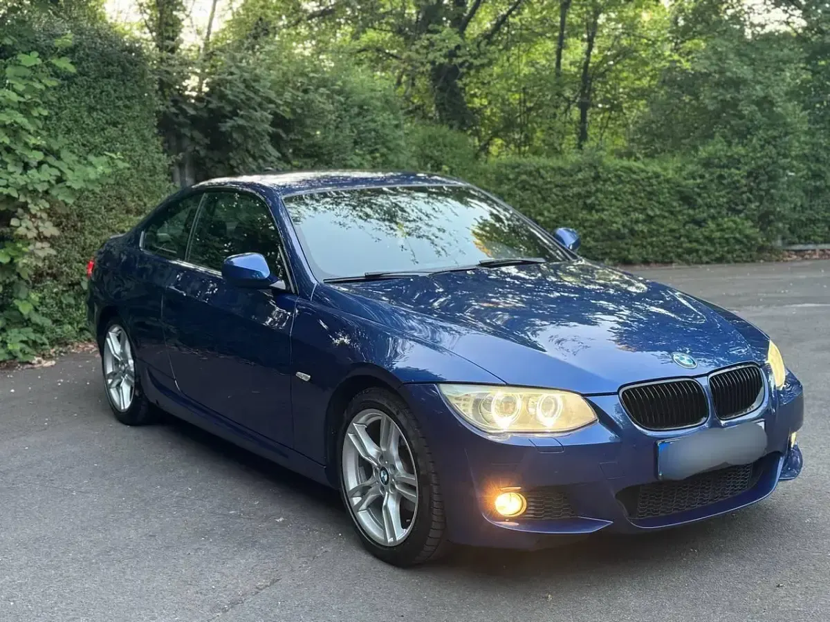 Gebraucht BMW 320 M Sport 184 PS (135 kW) 2013 Blau Coupé