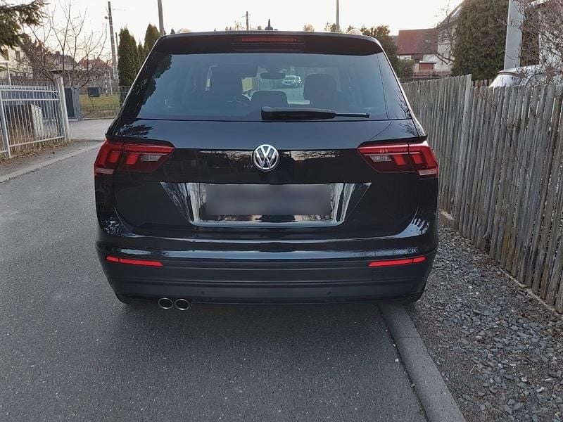 Gebraucht VW Tiguan 150 PS (110 kW) 2017 Schwarz SUV