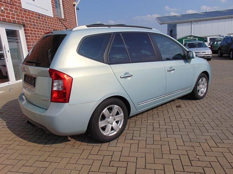 Gebraucht Kia Carens 140 PS (102 kW) 2007 Silber Van / Kleinbus