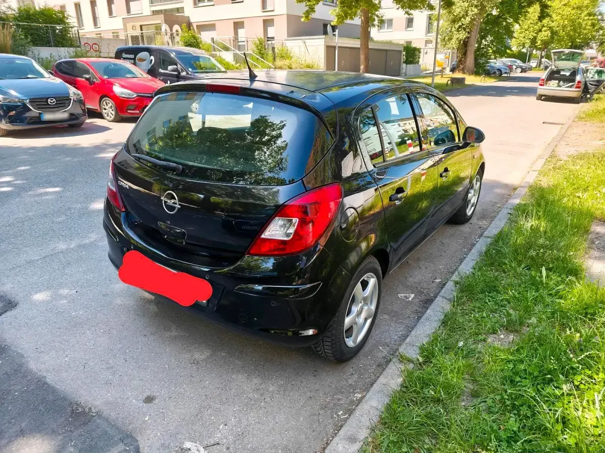 Używany Opel Corsa 80 KM (58 kW) 2009 Czarny Hatchback