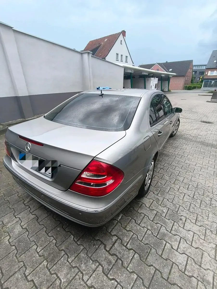 Gebraucht Mercedes E200 Avantgarde 163 PS (119 kW) 2004 Grau Limousine