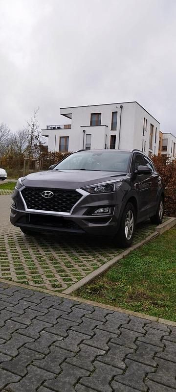 Braun Gebraucht 2018 Hyundai Tucson SUV | 16.000 € (Fairer Preis) - Bild 1/4