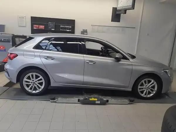 Gebraucht Audi A3 Ambiente 204 PS (150 kW) 2022 Florettsilber metallic Limousine