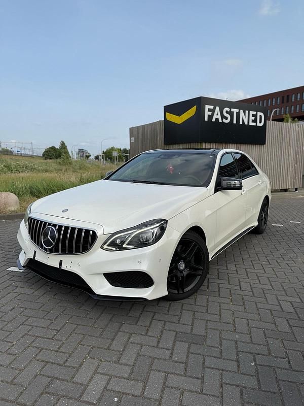 Weiß Gebraucht 2013 Mercedes 350 AMG Limousine | 15.500 € (Fairer Preis) - Bild 1/4