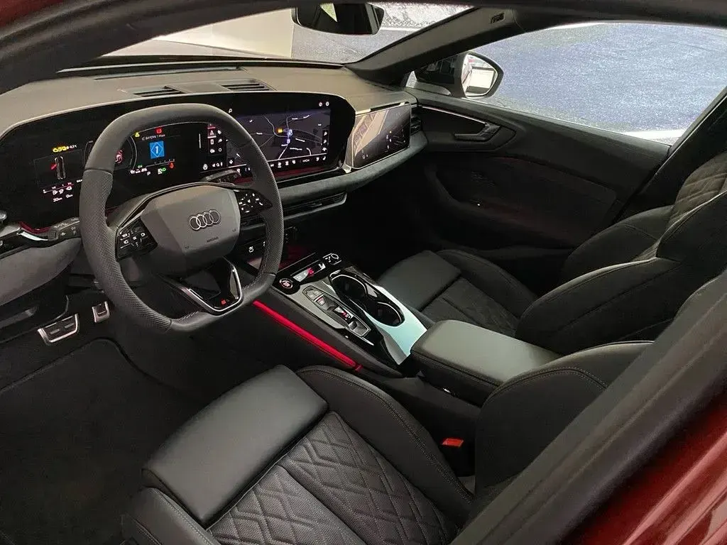 Second-hand Audi A5 S-Line 299 CP (219 kW) 2026 Roșu Break
